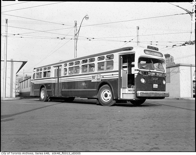An early period TTC bus