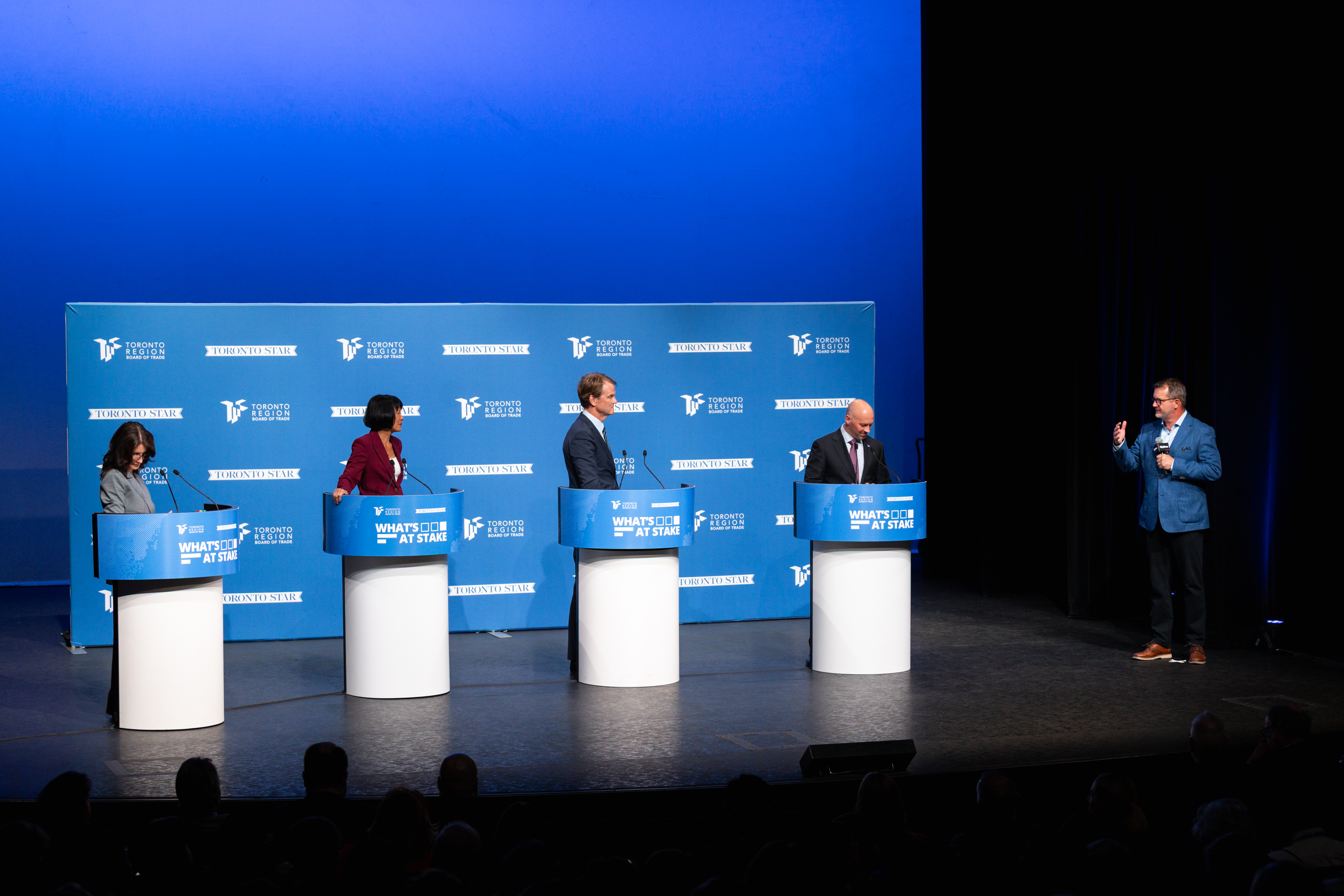 Alan Carter of CityNews asks a question