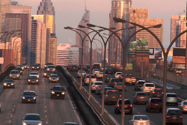 A crowded Gardiner expressway.